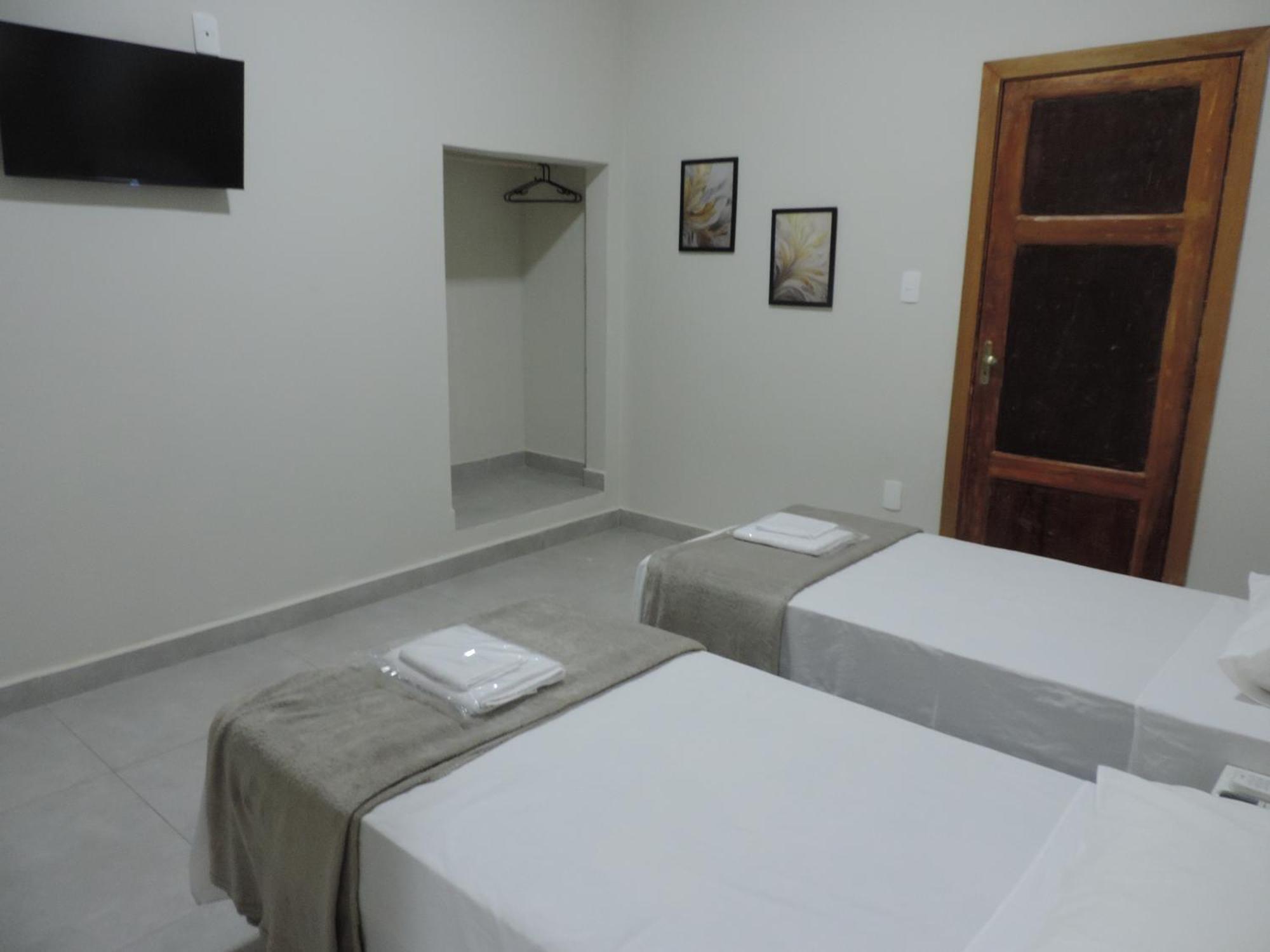 Sb Hospedaria Pousada Uberaba Exterior photo
