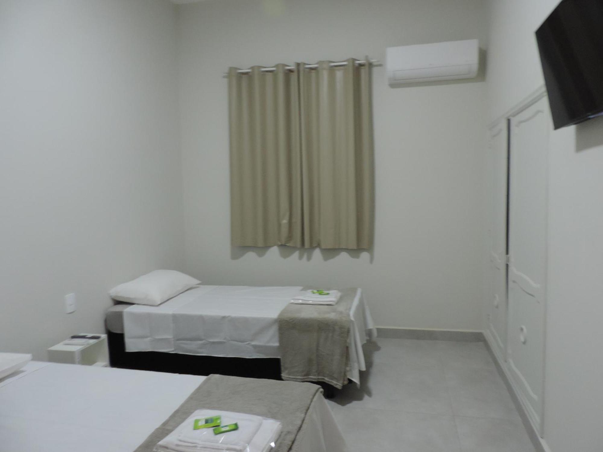 Sb Hospedaria Pousada Uberaba Exterior photo