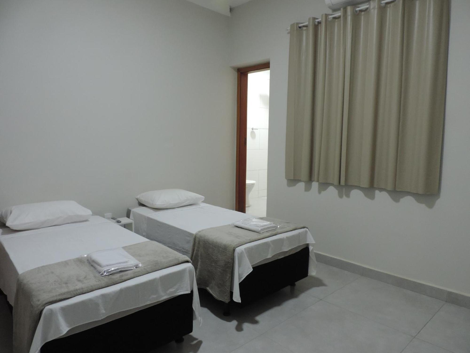 Sb Hospedaria Pousada Uberaba Exterior photo